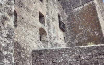 hotel tugasa castillo de castellar : castellar de la frontera : andalucia